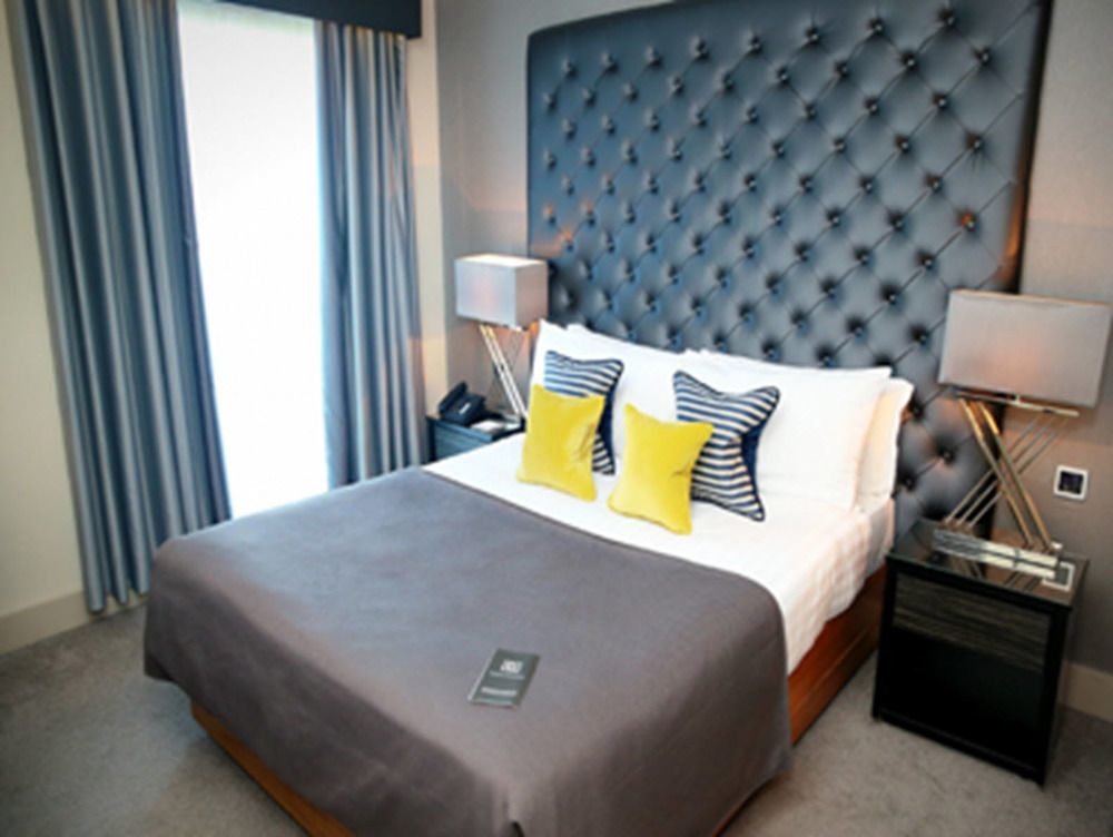 The Continental Hotel, Heathrow Хаунслоу Экстерьер фото